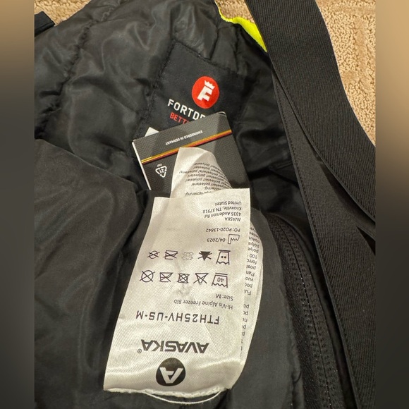 Insulated Thermal Bib Overalls - High Visibility Weather-Resistant - Picture 10 of 11